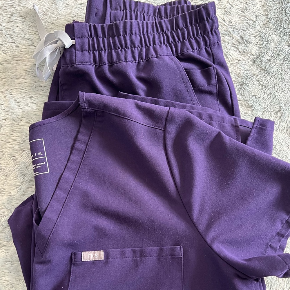 FIGS SCRUB SET